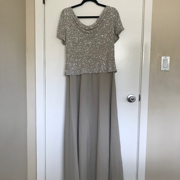 JKARA Sequin Chiffon Dress - Picture 4 of 4